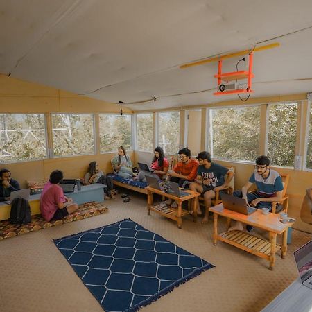 Mars Monkey Hostel & Cafe Manali  Exterior photo