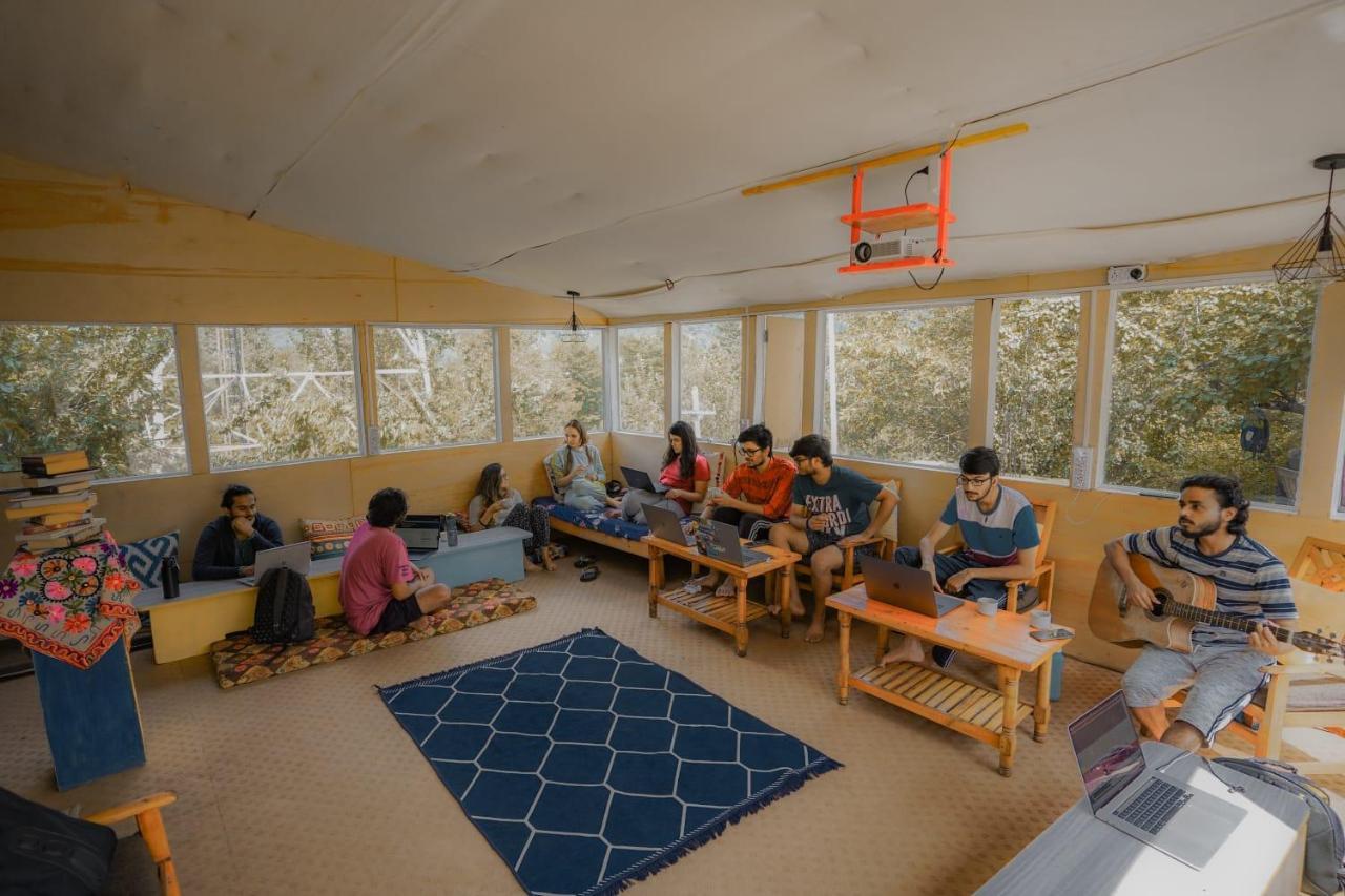 Mars Monkey Hostel & Cafe Manali  Exterior photo