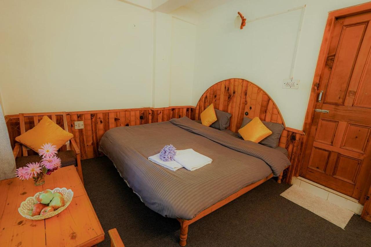 Mars Monkey Hostel & Cafe Manali  Exterior photo
