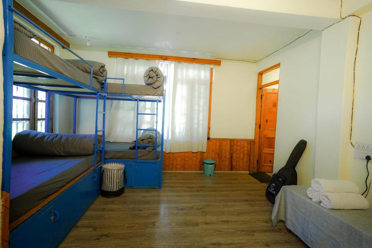 Mars Monkey Hostel & Cafe Manali  Exterior photo