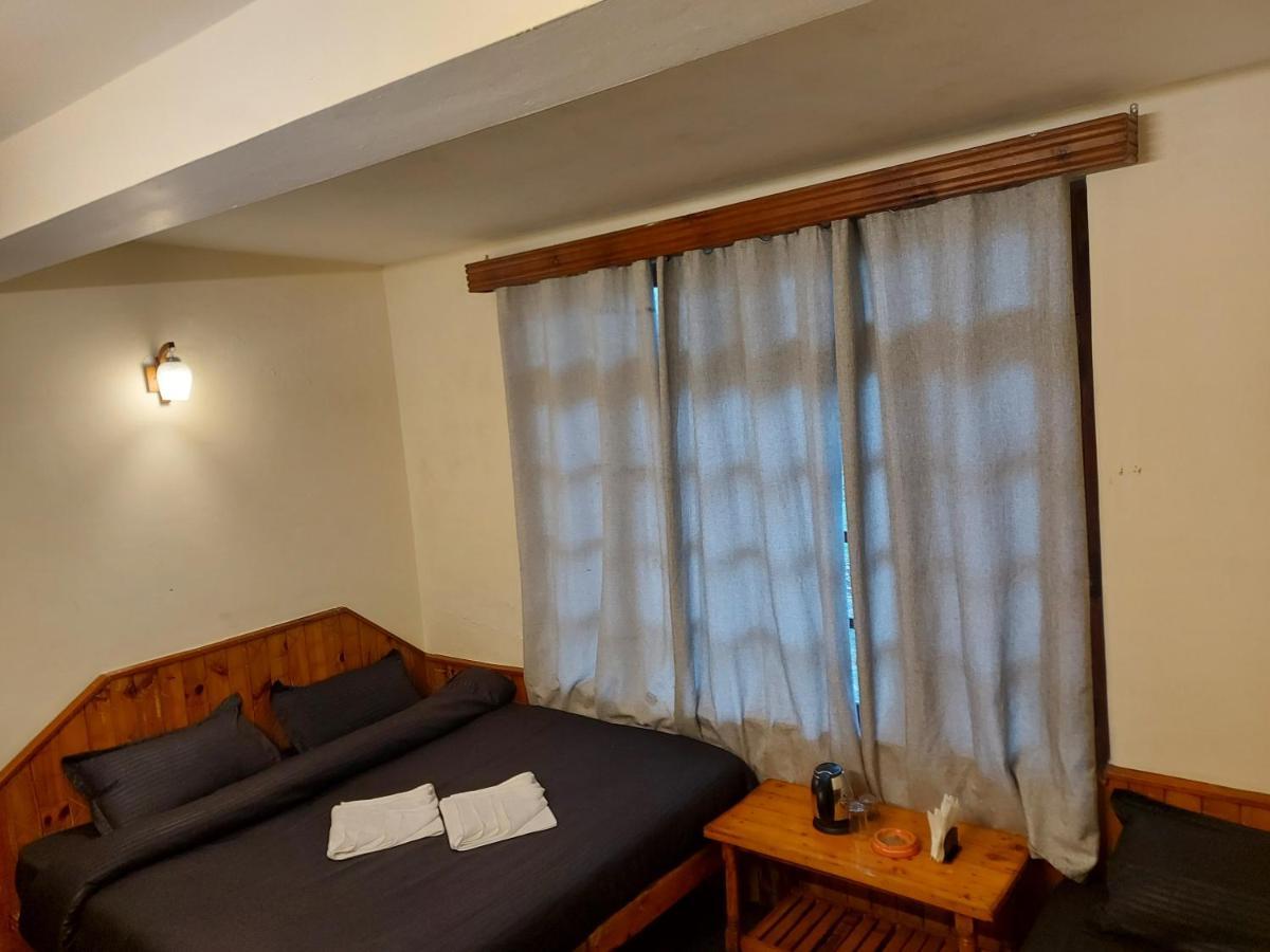 Mars Monkey Hostel & Cafe Manali  Exterior photo