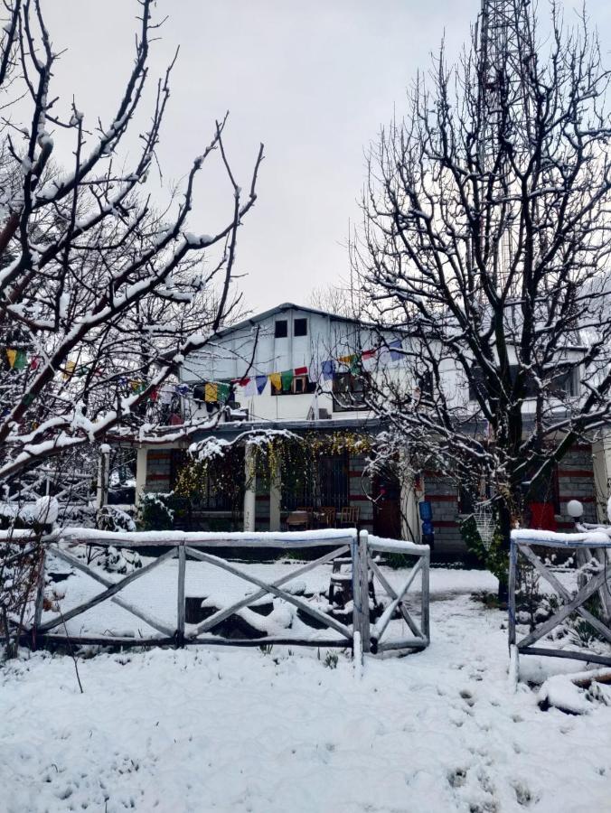 Mars Monkey Hostel & Cafe Manali  Exterior photo